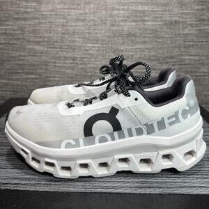 On Running White and Gray Athletic Shoes